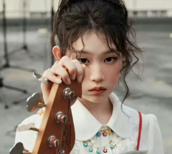 鼎豪投资 《哈哈不哈哈》搞事情？沈佳润被分 “不哈哈队”，小沈阳女儿不搞笑了？