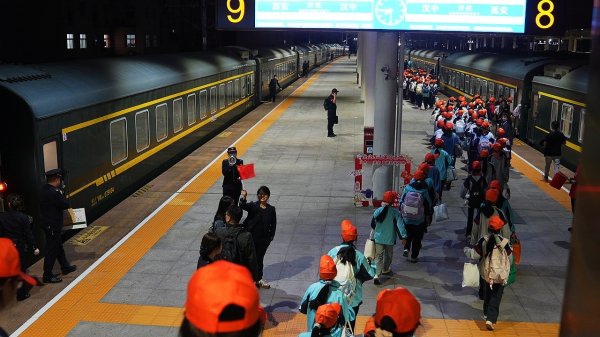 财惠赚 首趟汉中至延安红色研学专列开行